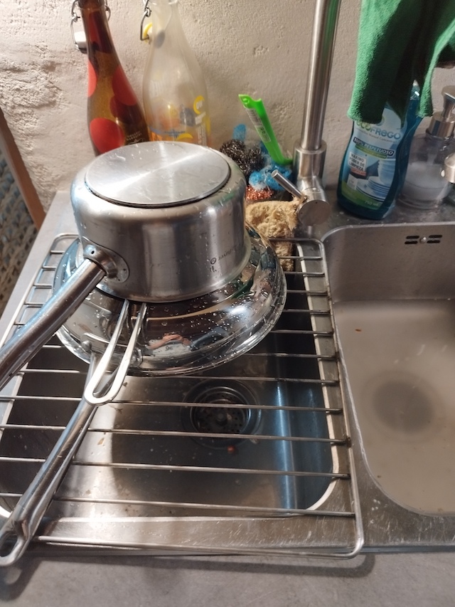 [Thumbnail for 1-A-clean-dishes.jpg]