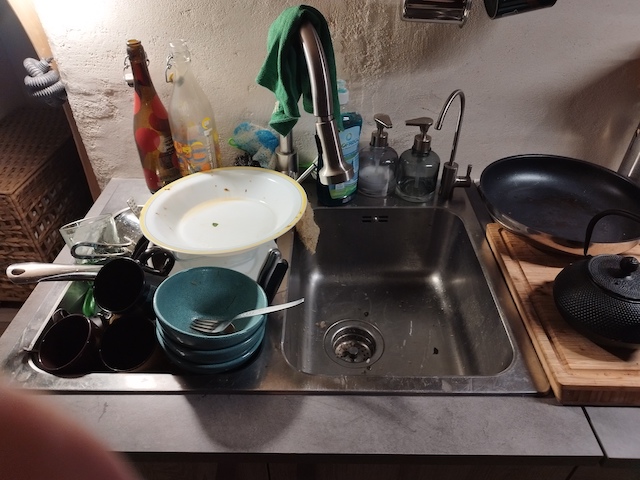 [Thumbnail for 5-dirty-dishes.jpg]