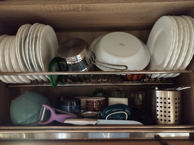 [Thumbnail for 5-B-clean-dishes.jpg]