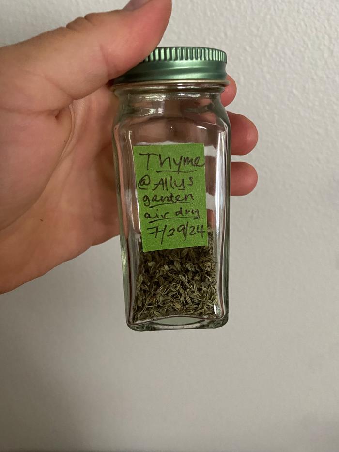 [Thumbnail for thyme_labeled-container.jpg]