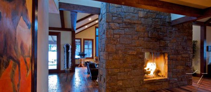 [Thumbnail for 35_fireplace.jpg]